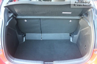 Toyota Yaris Toyota Yaris 1.5 Hybrid Launch Edition / Executive I JBL I 1e Eig. I NL-auto - afbeelding nr 32