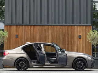 BMW 3 Serie BMW 3 Serie 330e 293PK M Sport / M Individual / LED - afbeelding nr 4
