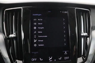 Volvo V60 Volvo V60 2.0 T6 Recharge AWD Business Pro | Panoramadak |  Head-Up | Leder | 360 camera | Stoel & stuurverwarming | Harman/Kardon | Keyless | Full LED | Carplay | Navigatie - afbeelding nr 32