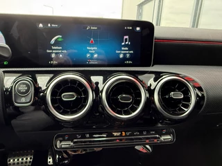 Mercedes-Benz A-Klasse Mercedes-Benz A-klasse A 200 AMG AUT NAP Widescreen Camera - afbeelding nr 25