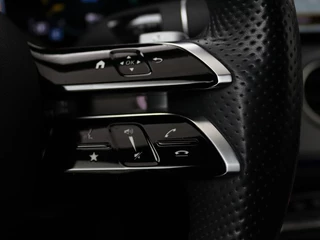 Mercedes-Benz E-Klasse Mercedes-Benz E-klasse 300de 4Matic AMG Night | Panoramadak | Trekhaak |  Stoelverwarming | 360 camera | Adaptive cruise | Leder/Alcantara | Burmeseter | Matrix LED | Navigatie - afbeelding nr 16