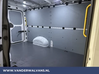 Volkswagen Crafter Volkswagen Crafter 2.0 TDI L3H2 L2H1 Euro6 Airco | Camera | Apple Carplay | Android Auto | Trekhaak Bijrijdersbank - afbeelding nr 9