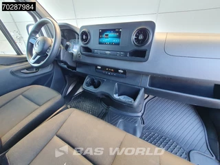 Mercedes-Benz Sprinter Mercedes Sprinter 315 CDI Automaat L2H2 Airco Camera MBUX CarPlay Parkeersensoren Euro6 L2 12m3 Airco - afbeelding nr 9
