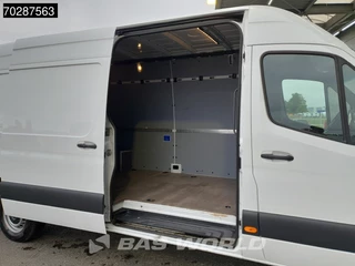 Mercedes-Benz Sprinter Mercedes Sprinter 317 CDI Automaat 170PK L3H2 Airco Camera Parkeersensoren MBUX CarPlay Euro6 L3 16m3 Airco - afbeelding nr 7
