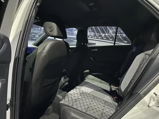 Volkswagen T-Roc Volkswagen T-ROC 1.5 TSI R-Line Business *Keyless*Appconnect*IQLight* - afbeelding nr 25