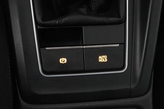 Volkswagen Golf Volkswagen Golf 1.0 TSI Life (PARKEERSENSOREN, CRUISE CONTROL ADAPTIEF, NAVIGATIE, NL-AUTO) - afbeelding nr 21