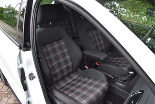 Volkswagen Polo Volkswagen Polo 1.8 TSI GTI 192 PK Executive | NL-Auto | Camera | Carplay | Cruise Contr | Climate Contr | Netjes | Origineel - afbeelding nr 35