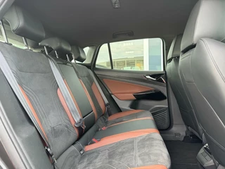Volkswagen ID.4 Volkswagen ID.4 Pro 77 kWh | Voorklimatisering | Stoelverwarming | Stuurwielverwarming | Camera voor/achter | LED | Adaptive Cruise Control | Apple Carplay/Android Auto | Rijstrooksensor | Trekhaak | - afbeelding nr 22