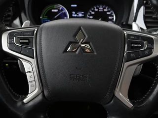 Mitsubishi Outlander Mitsubishi Outlander 2.4 PHEV Intense+ | Schuifdak |  Stoel & stuurverwarming | 360 camera | Trekhaak | Half leder | Carplay | Navigatie | Climate control - afbeelding nr 12