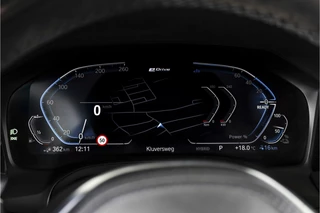 BMW 3 Serie BMW 3 Serie Touring 330e 292 PK xDrive High Executive M-Sport - Automaat | Dig. Cockpit | Cruise | Stoelverw. | PDC | 360 Camera | NAV + App. Connect | ECC | Elek. Klep | DAB | LM 18