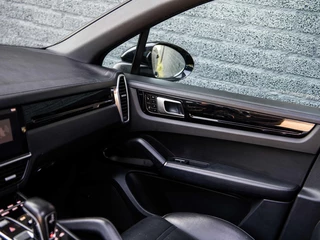 Porsche Cayenne Porsche Cayenne 3.0 V6 340PK Pano Stoelkoeling Bose ACC Sport Chrono Led Matrix 360 Camera Softclose Luchtvering - afbeelding nr 13