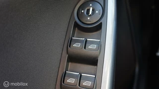 Ford Focus Ford Focus Wagon 1.0 EcoBoost Edition Plus Navi | Trekhaak | PDC V+A | Dist Riem vervangen - afbeelding nr 19