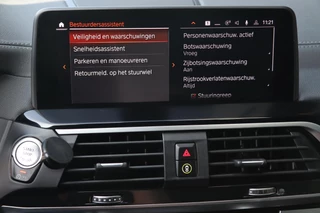 BMW X4 BMW X4 XDrive30i M Sport / PANODAK / ACC / KEYLESS / HUD / 360 / 21'' - afbeelding nr 23