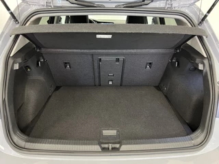 Volkswagen Golf Volkswagen Golf 2.0 TDI 150PK AUTOMAAT/ ACTIVE Business / Panodak / Camera / Head-up / - afbeelding nr 46