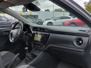 Toyota Auris Toyota Auris 1.2T 116pk Aspiration 5-Deurs | Origineel NL | 1300kg Trekgewicht | Navi | Clima | Cruise | Achteruitrijcamera | Rijstrook+Licht+Regensensor | Mistlampen | 16''lm | Trekhaak - afbeelding nr 30