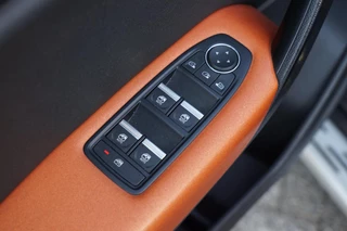 Renault Captur Renault Captur 1.0 TCe 90 Intens - Noir/Orange Atacama - Supercompleet - afbeelding nr 37