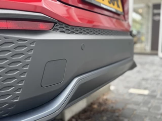 Toyota C-HR Dodenhoekdetectie, Navigatie, Parkeersensoren V + A , All-in Rijklaarprijs - afbeelding nr 12