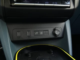 Fiat Panda Fiat Panda Grande La Prima 11 kW 44 kWh | Carplay | Camera | Winter | Cruis - afbeelding nr 35