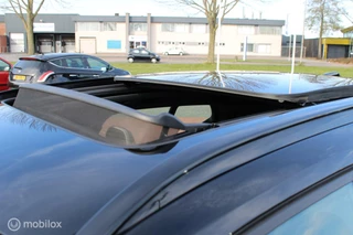 Volvo XC40 Volvo XC40 1.5 T3 R-Design, Pano, Trekhaak, Winterset, Pdc + camera, 360 vieuw, Stoel/stuur verwarming, Keyless, Carplay, Donkerglas, Harman kardon, Clima, Navi, Elektrische achterklep. - afbeelding nr 8