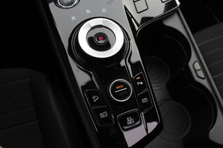 Kia Sportage Kia Sportage 1.6 T-GDi Plug-in Hybrid AWD DynamicPlusLine / Trekhaak / Panoramadak / Camera / 19'' / Matrix LED / Keyless / Virtual Cockpit / Dodehoek / DAB / Stuurverwarming - afbeelding nr 27