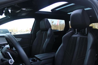 Peugeot 5008 Peugeot 5008 1.2 130PK AUTOMAAT GT PACK BUSINESS | PANORAMISCH SCHUIF/KANTEL DAK | AFNEEMBARE TREKHAAK | ALCANTARA BEKLEDING | FULL LED KOPLAMPEN | FOCAL AUDIO | 19