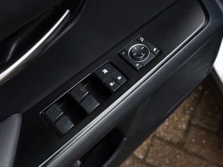 Lexus UX Lexus UX 250h Luxury Line | Leder | Head-up | Dodehoek - afbeelding nr 25
