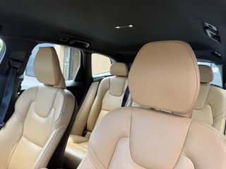 Volvo XC60 Volvo XC60 B5 AWD Mom. Pro | Lederen bekleding | Stoelverwarming - afbeelding nr 18