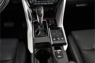 Mitsubishi Eclipse Cross | S/K dak | Adapt. Cruise | Winterpakket | PDC | 360 Camera | App. Connect | DAB |  LM 18