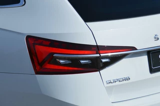 Škoda Superb Skoda Superb Combi 1.4 TSI 218 pk  iV Laurin & Klement PHEV trekhaak - afbeelding nr 13