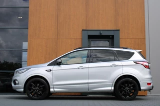 Ford Kuga Ford Kuga 1.5 TDCi ST-Line AUT | Pano | Sony | Trekhaak | ACC - afbeelding nr 2