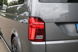 Volkswagen Transporter Volkswagen Transporter 2.0 TDI L2 H1 DC 150pk Caravelle Black Edition - afbeelding nr 53