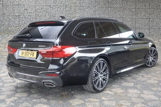BMW 5 Serie BMW 5 Serie Touring 520i | Geen import | M Sport | Schuifdak | Trekhaak | Compleet - afbeelding nr 4