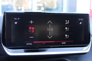 Peugeot 208 Peugeot 208 1.2 100PK AUTOMAAT ALLURE PACK | NAVIGATIE | ACHTERUITRIJ CAMERA | APPLE CARPLAY/ANDROID AUTO | LED KOPLAMPEN | LICHTMETALEN VELGEN 16