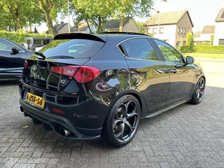 Alfa Romeo Giulietta Alfa Romeo Giulietta 1.7 TBi Quadrifoglio Verde Pano, Leer, Climat, Navi, LM.. - afbeelding nr 4