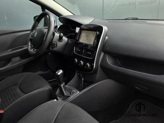 Renault Clio Renault Clio Estate 0.9 TCe Limited|Dab+|Navi|Cruise|Airco| - afbeelding nr 24