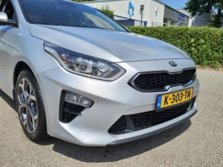 Kia Ceed Kia Ceed 1.4 T-GDi AUTOMAAT! Camera! Apk 1-2027! Zondag OPEN! - afbeelding nr 4