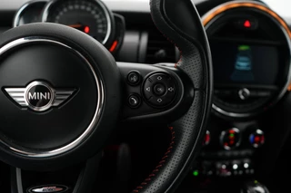 MINI Cooper Mini Mini 1.5 Cooper Chili Serious Business | John Cooper Works Chili Pakket | Keyless Entry | lederen bekleding | Navigatie | Parkeersensoren | verwarmde voorstoelen - afbeelding nr 25