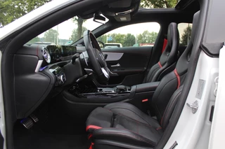 Mercedes-Benz CLA Mercedes-Benz CLA Shooting Brake AMG 45 S 4MATIC+ Premium Plus / Panoramadak / 360Camera / Sportuitlaat / Schaalstoelen / Burmester / DAB / Dodehoek / Matrix LED / Memory seats / Navigatie - afbeelding nr 10