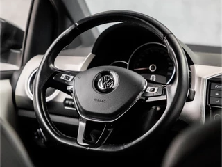 Volkswagen up! (SCHUIFDAK, LEDER, BLUETOOTH, STOELVERWARMING, GETINT GLAS, PARKEERSENSOREN, CRUISE, ZWART HEMEL, LM VELGEN, NIEUWSTAAT) - afbeelding nr 17