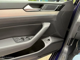 Volkswagen Passat Volkswagen Passat Variant 1.4 TSI Highline Business R, Trekhaak, Panodak, apk 10.2025 - afbeelding nr 19