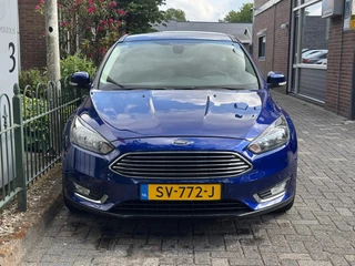 Ford Focus Ford Focus 1.0 Titanium Airco/Lichtmetalen velgen/Navi/Parkeersensoren - afbeelding nr 4