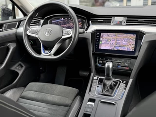 Volkswagen Passat Volkswagen Passat 1.4 TSI PHEV GTE SOH96%|Pano|Trekhaak|360Cam|DCC|Leer/Alc|Matrix|Ad.cruise - afbeelding nr 12