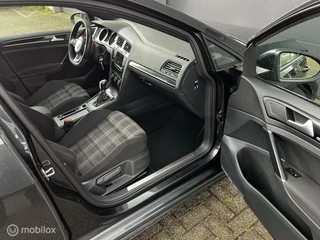 Volkswagen Golf Volkswagen Golf 2.0 TSI GTI AUTOMAAT/PANODAK/NAVI/CRUISE - afbeelding nr 9