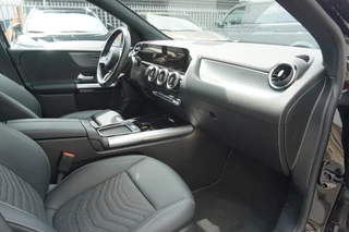 Mercedes-Benz B-Klasse Mercedes-Benz B-Klasse 180 Business Line Navi|PDC V+A|Trekhaak |Camera|Elektrische a.klep|Stoelverwarming| - afbeelding nr 9