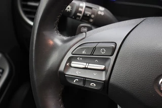 Hyundai Kona Hyundai Kona Electric Fashion 64 kWh - Carplay, Camera, Stoelverw. SOH 100% - afbeelding nr 14