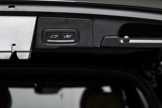 Volvo XC60 Volvo XC60 2.0 T4 Inscription 190 PK - Automaat | Dig. Cockpit | Elek. Trekhaak | Adapt. Cruise | Memory | Stoel-+Stuurverw. | PDC | Camera | NAV | ECC | Elek. Klep | LM 19