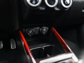 Suzuki Swift Suzuki Swift 1.4 Sport Navi Keyless CarPlay Stoelverwarming - afbeelding nr 35