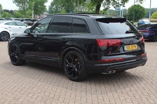 Audi SQ7 Audi SQ7 4.0 TDI quattro GRIJS KENTEKEN / Trekhaak / Panoramadak / 360Camera / Head-up / 23'' / Luchtvering / Keyless / Bose / Dodehoek / DAB / Apple CarPlay / Nachtzicht / Matrix LED / ACC / Stoelverwarming - afbeelding nr 3