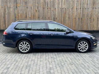 Volkswagen Golf Volkswagen Golf Variant 1.4 TSI R-line 150pk | Navigatiesysteem | Osram LED verlichting | Trekhaak uitklapbaar | Keyless entry | Stoelverwarming | Cruise control | R-stuur | Parkeersensoren voor en achter | Achteruitrijcamera - afbeelding nr 34