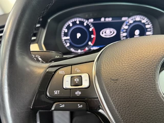 Volkswagen Passat Volkswagen Passat Variant 1.5 TSI CL Bns AUtomaat NAP Led carplay PDC Virtual cockpit - afbeelding nr 18